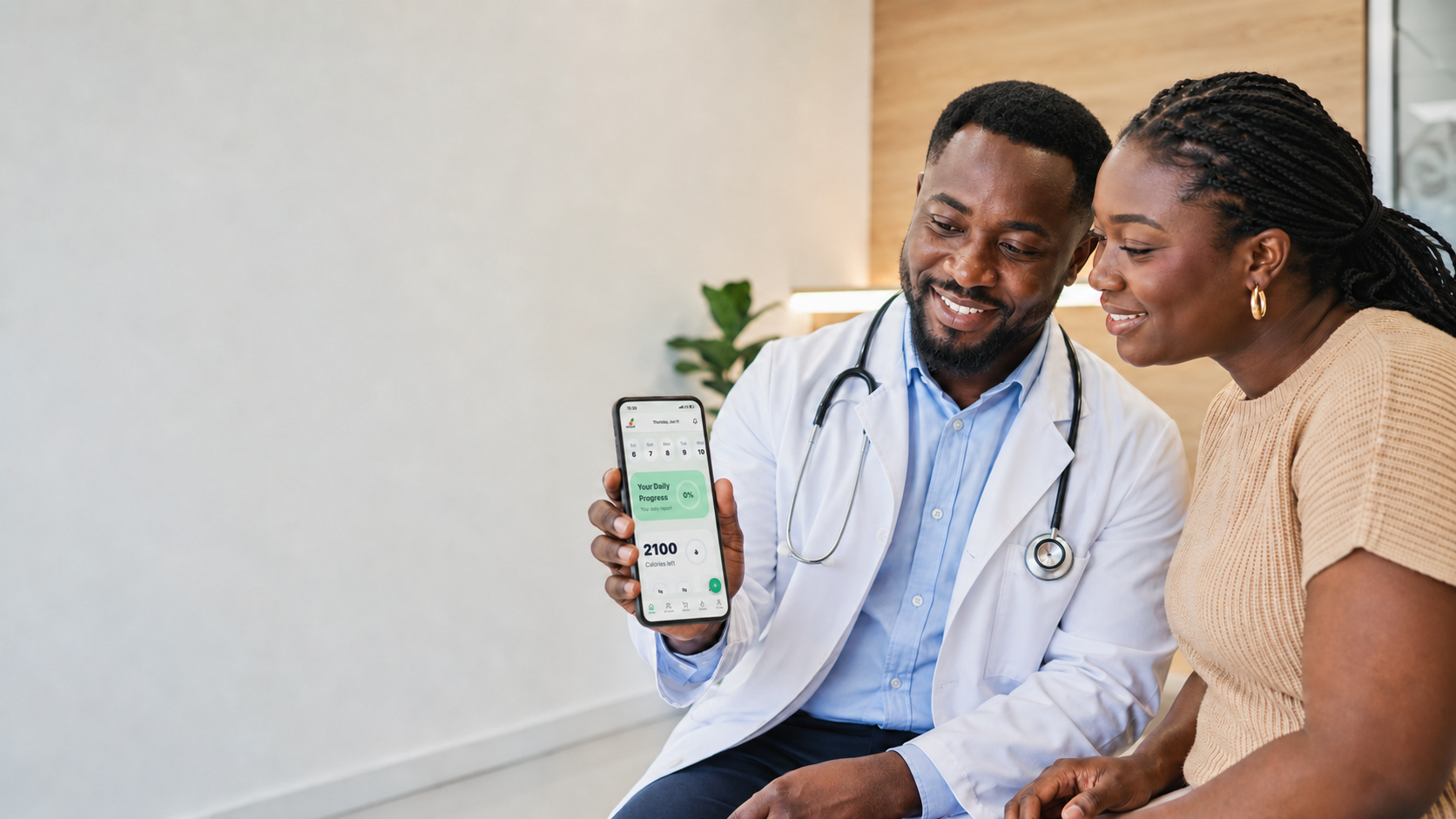 A clinician shows a patient her daily progress in the Eatwell app